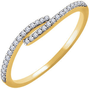 14K Yellow 1/6 CTW Diamond Ring