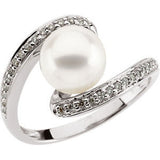 14K White Freshwater Pearl & 1-6 CTW Diamond Ring