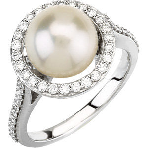 Halo-Style Ring for Pearl